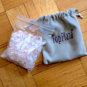 Pink quartz crystal chips